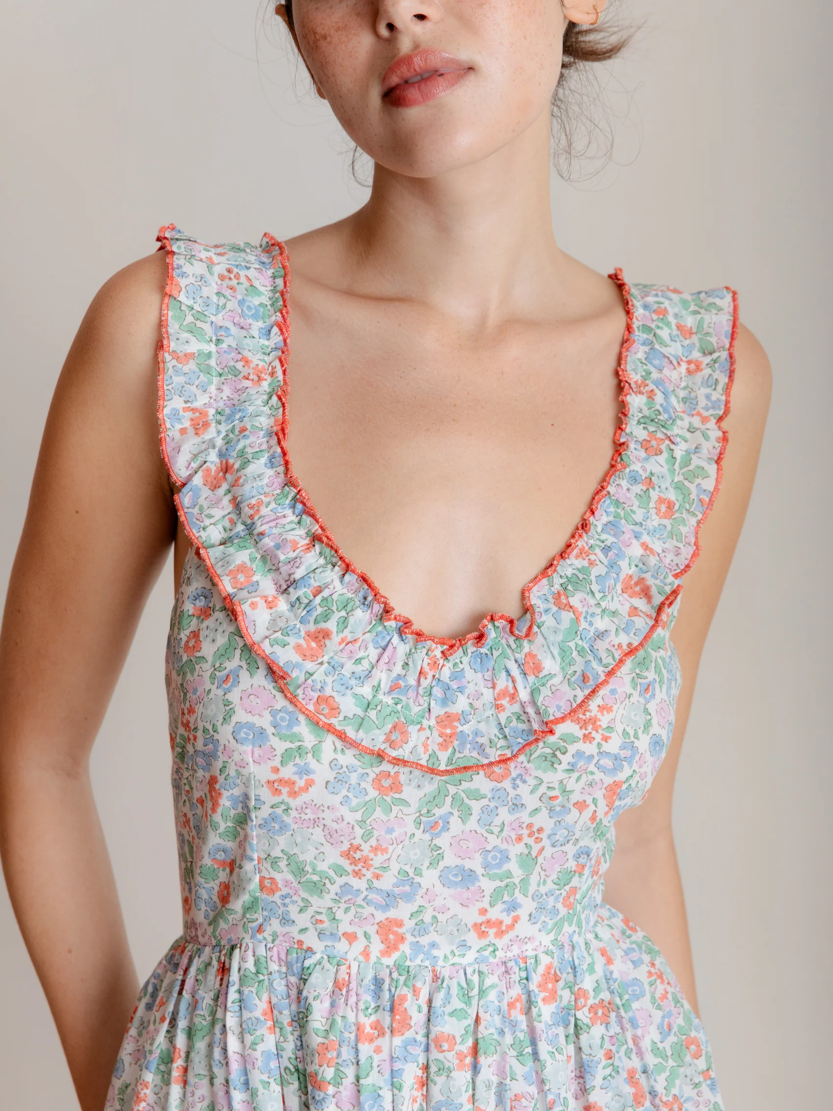 Maeve Dress in Vintage Fleures - Image 3