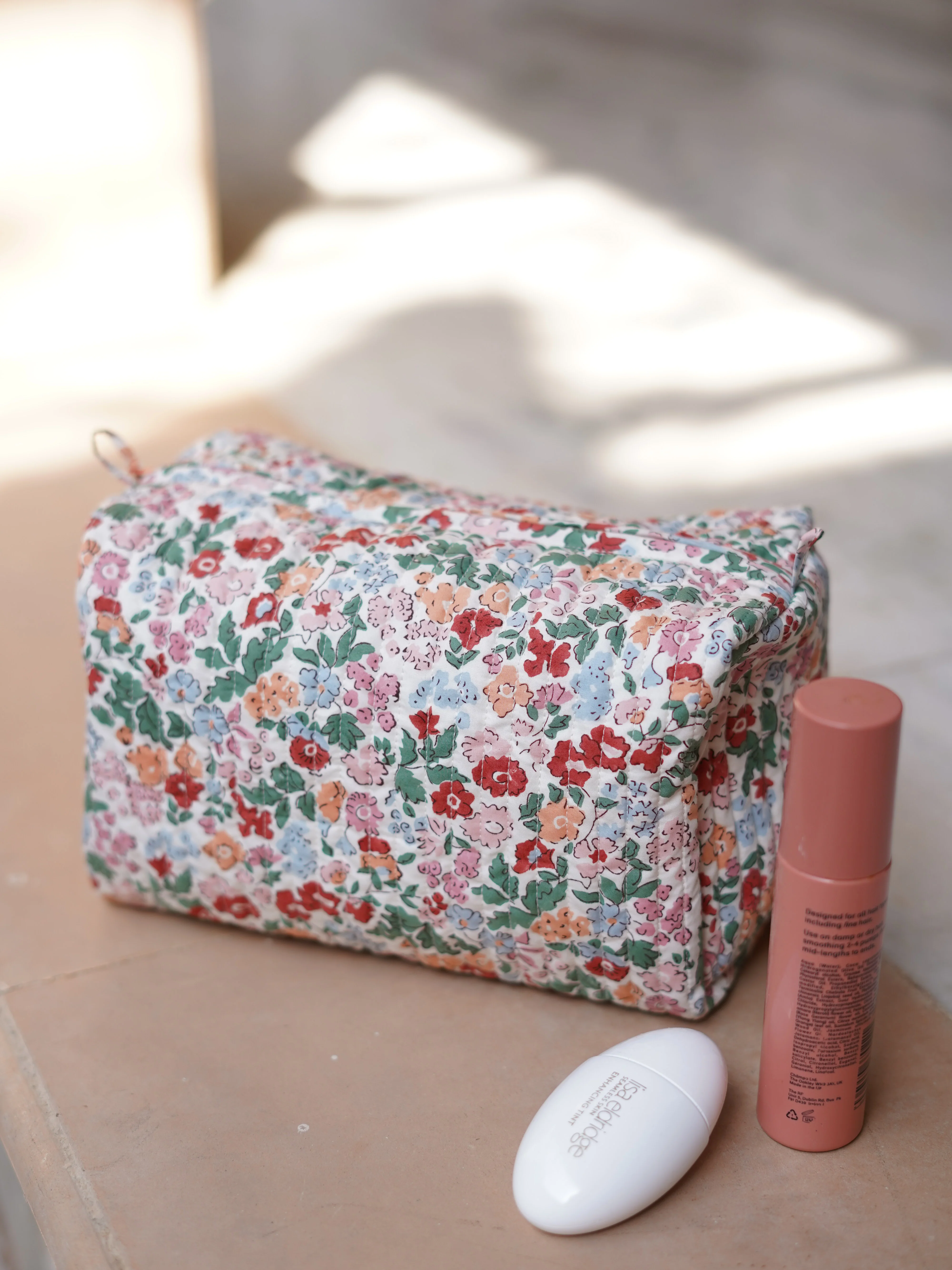 Wash Bag in Hothouse Fleures